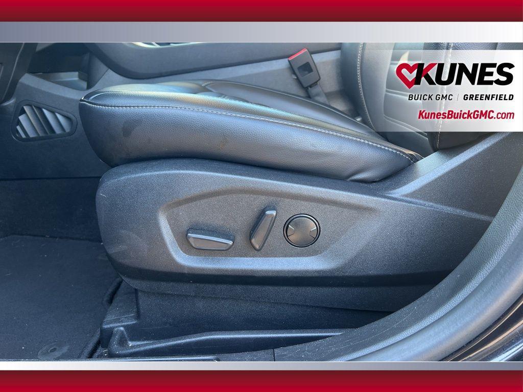 used 2024 Ford Edge car, priced at $26,494