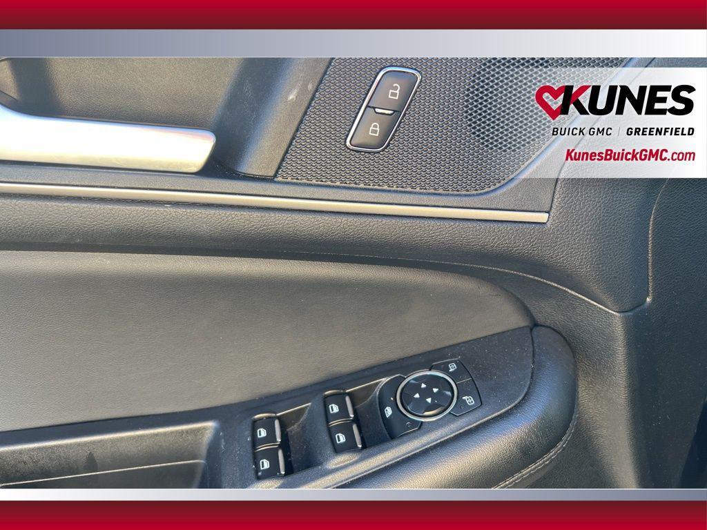 used 2024 Ford Edge car, priced at $26,494