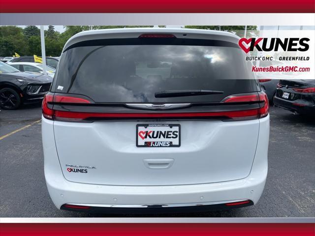 used 2022 Chrysler Pacifica car, priced at $21,800