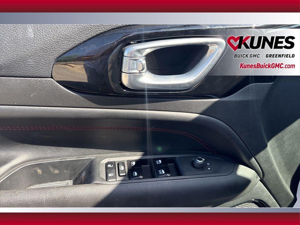 used 2024 Jeep Compass car, priced at $22,699