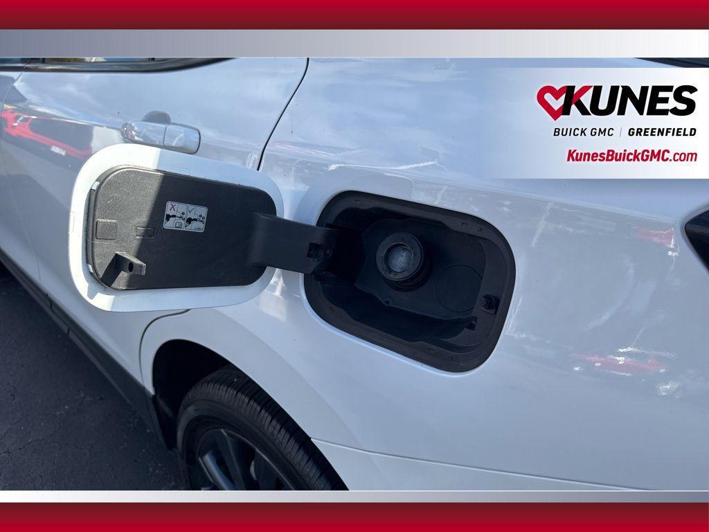 used 2023 Chevrolet Equinox car, priced at $23,799