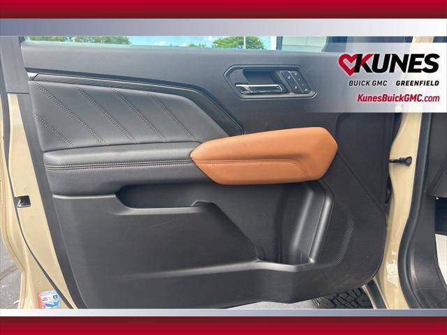 used 2023 GMC Canyon car, priced at $38,799