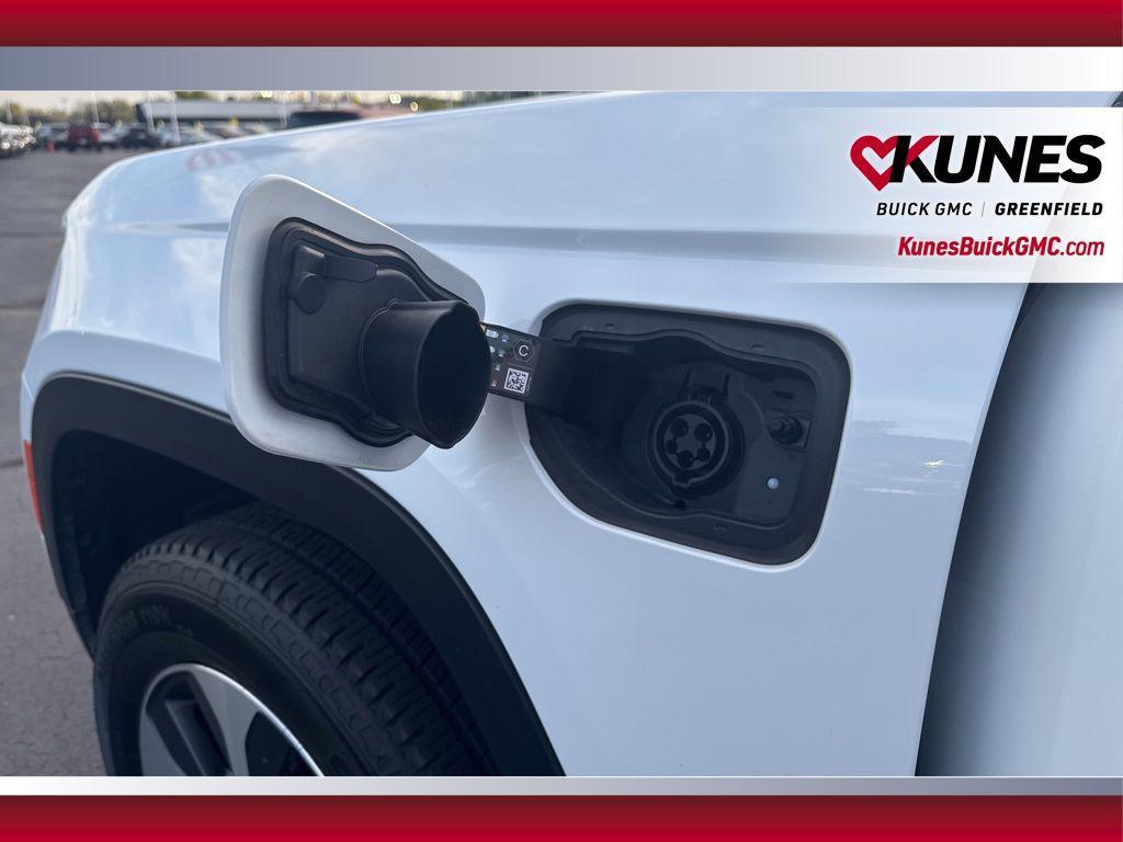 used 2024 Jeep Grand Cherokee 4xe car, priced at $27,399