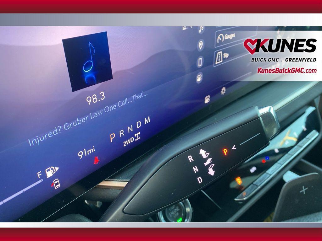 used 2024 Buick Envision car, priced at $27,699