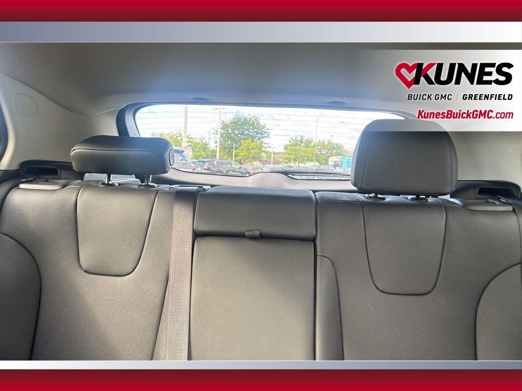 new 2025 Buick Encore GX car, priced at $25,369
