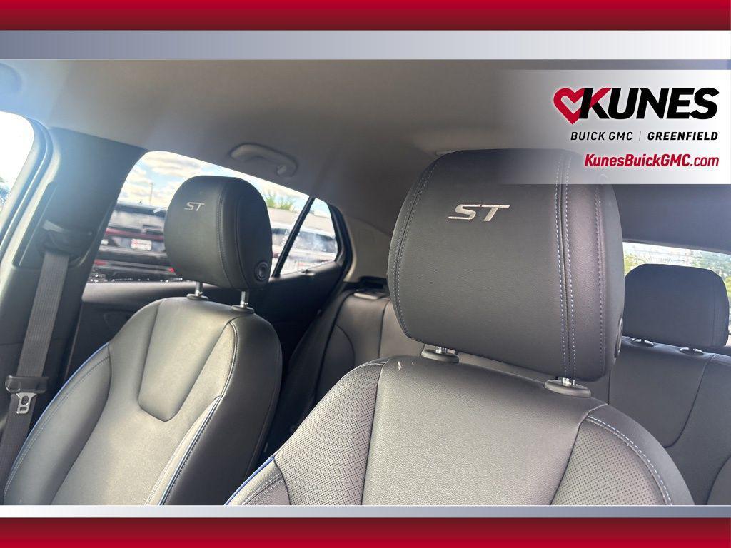 new 2025 Buick Encore GX car, priced at $25,369