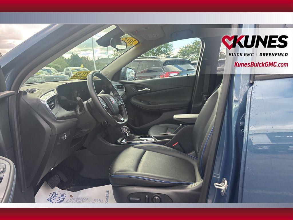 new 2025 Buick Encore GX car, priced at $25,369