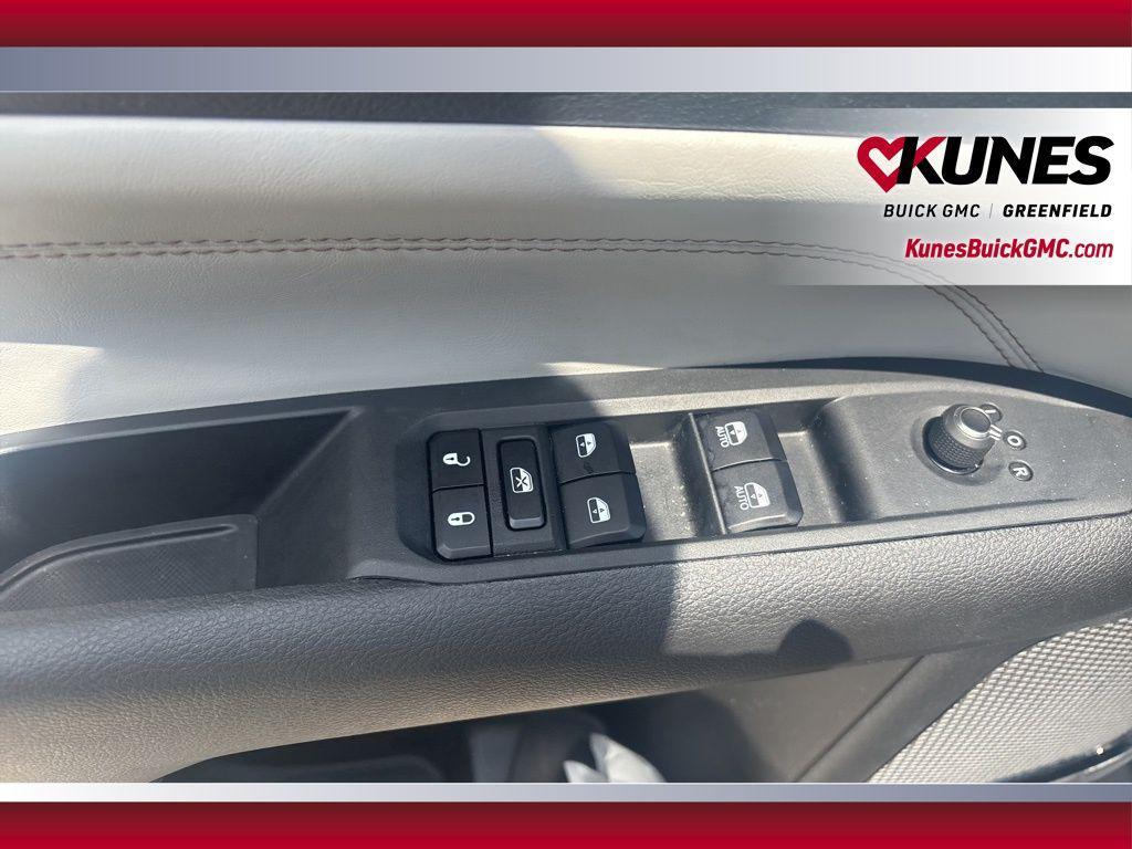 used 2024 Jeep Compass car, priced at $25,399