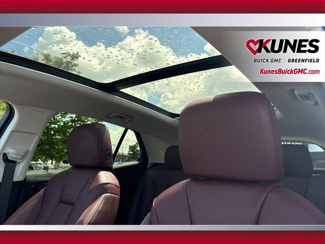 new 2025 Buick Envision car, priced at $42,930