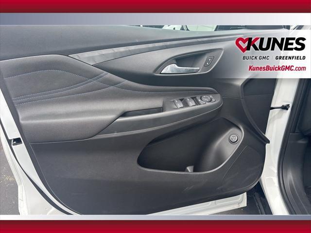 new 2025 Buick Envista car, priced at $29,178