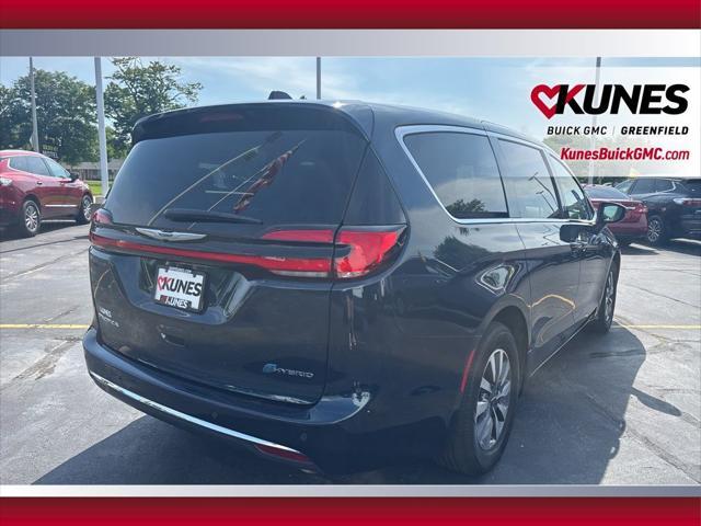 used 2023 Chrysler Pacifica Hybrid car, priced at $26,995