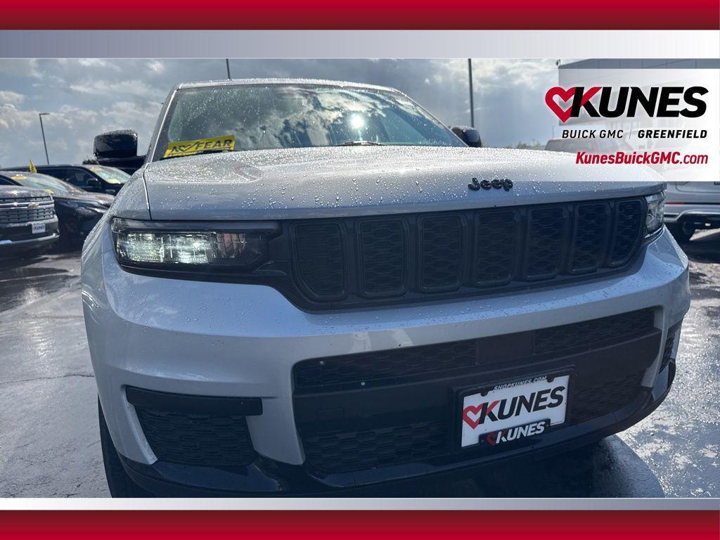 used 2024 Jeep Grand Cherokee L car, priced at $30,499