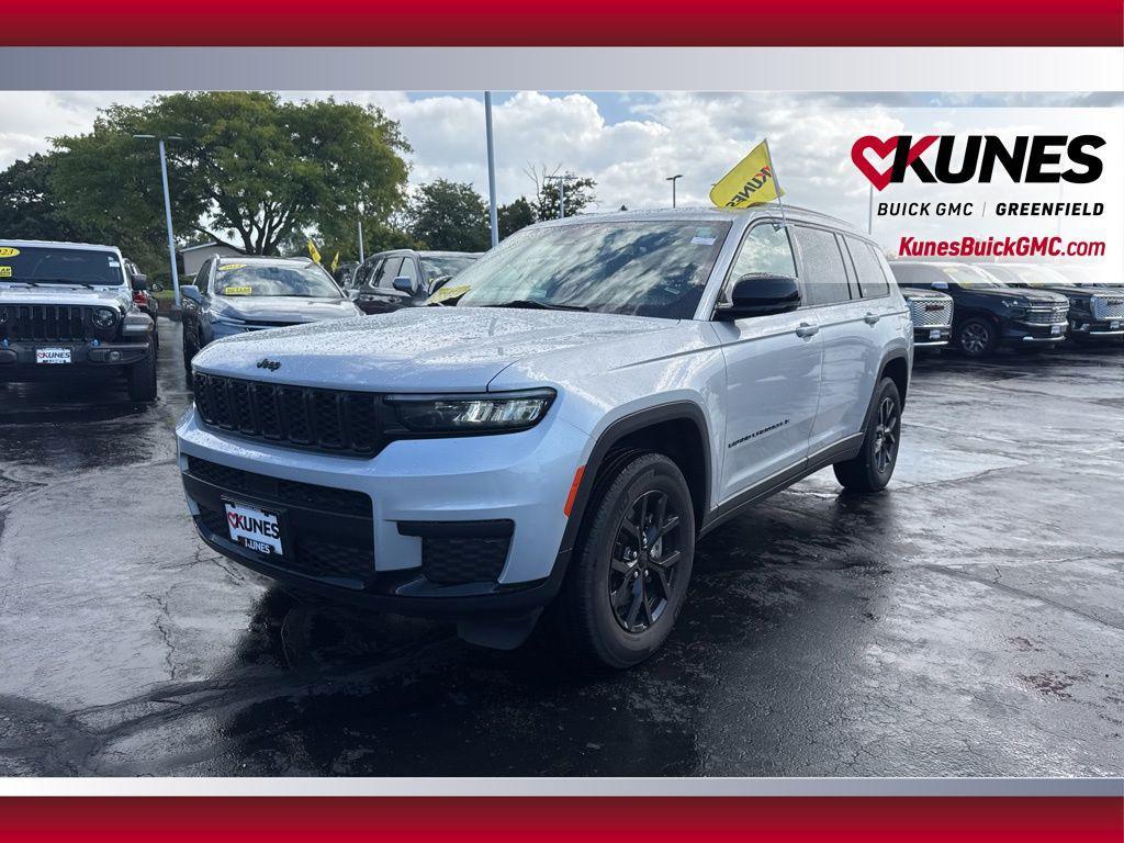 used 2024 Jeep Grand Cherokee L car, priced at $30,499