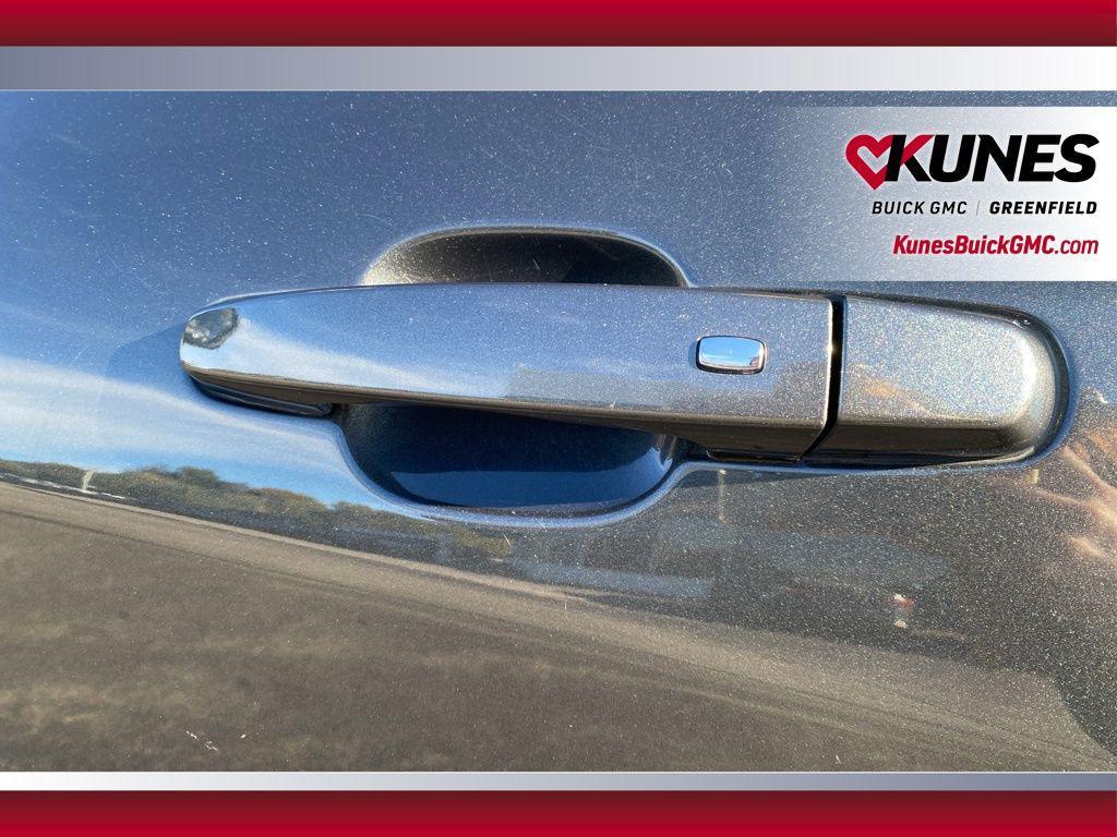 used 2019 Chevrolet Equinox car, priced at $13,499