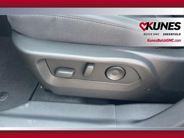new 2025 Buick Envision car, priced at $38,935