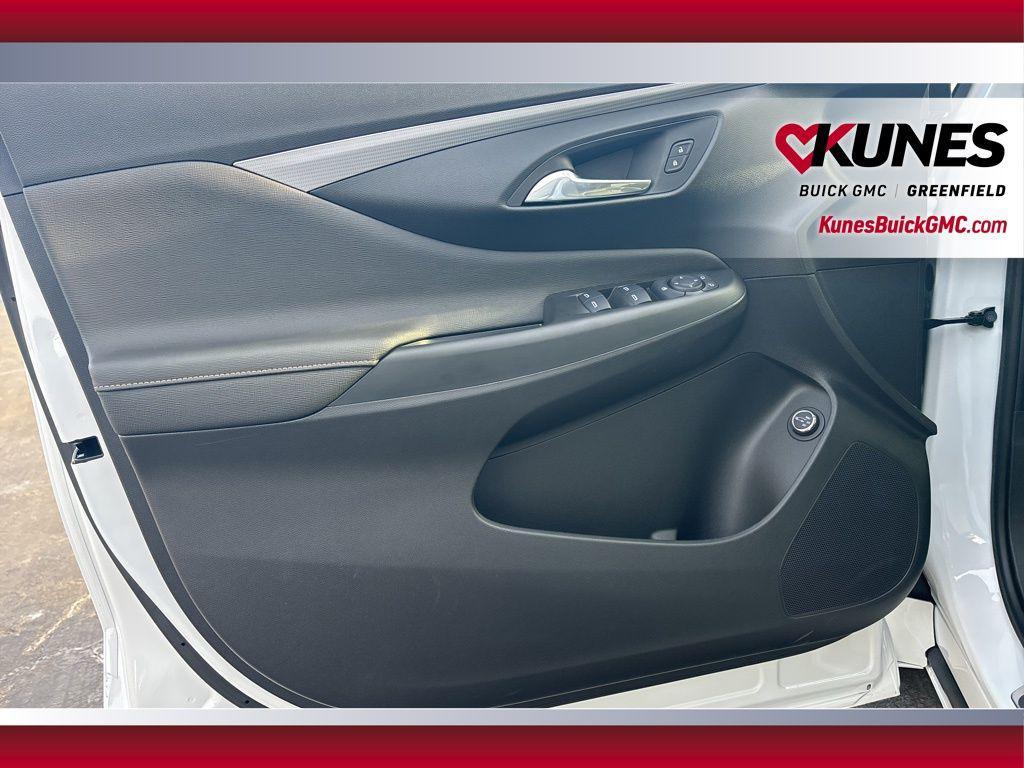 new 2025 Buick Envista car, priced at $29,699