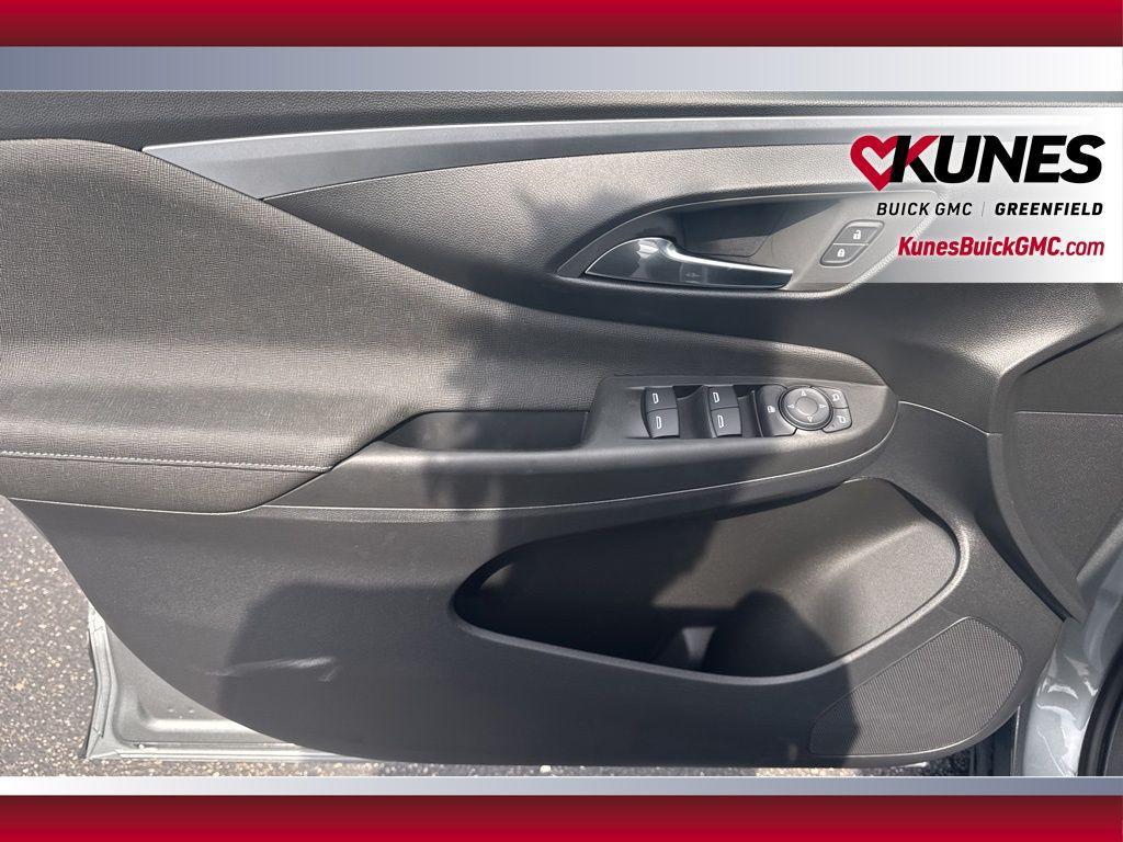 new 2026 Buick Envista car, priced at $27,032