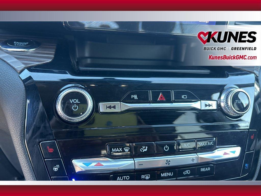 used 2023 Ford Explorer car, priced at $28,599