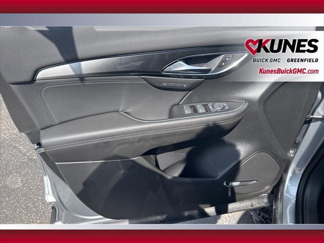 new 2025 Buick Envision car, priced at $37,390