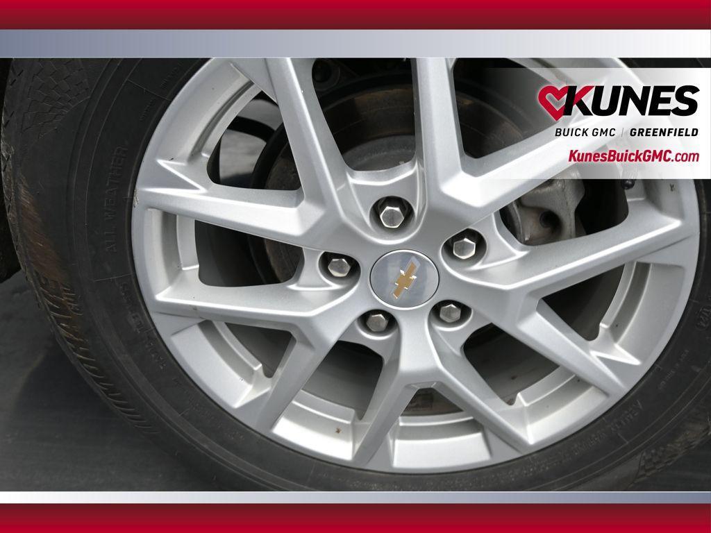used 2023 Chevrolet Equinox car, priced at $19,595