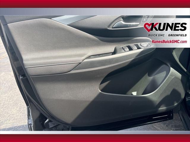 new 2025 Buick Envista car, priced at $26,585