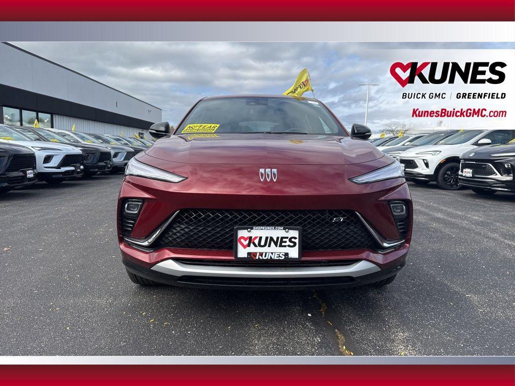 new 2025 Buick Envista car, priced at $25,987