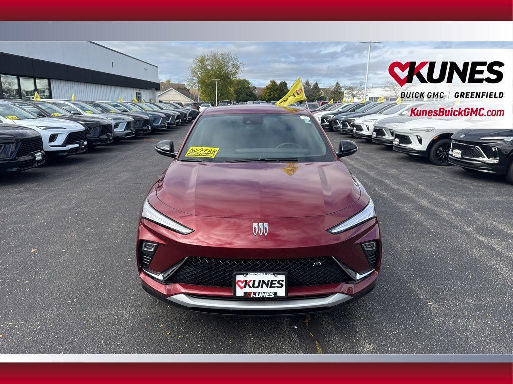 new 2025 Buick Envista car, priced at $25,987