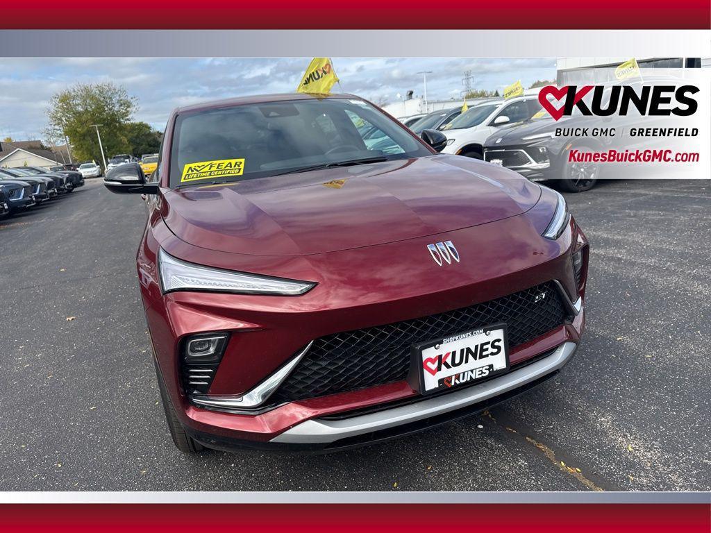 new 2025 Buick Envista car, priced at $25,987