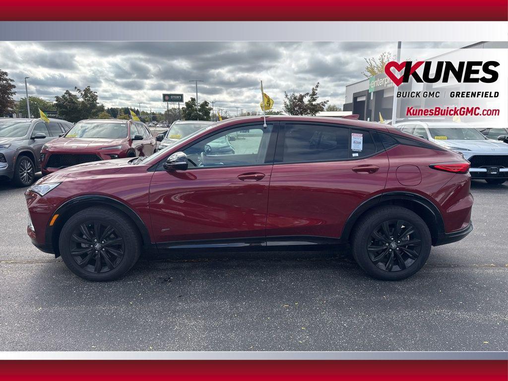 new 2025 Buick Envista car, priced at $25,987