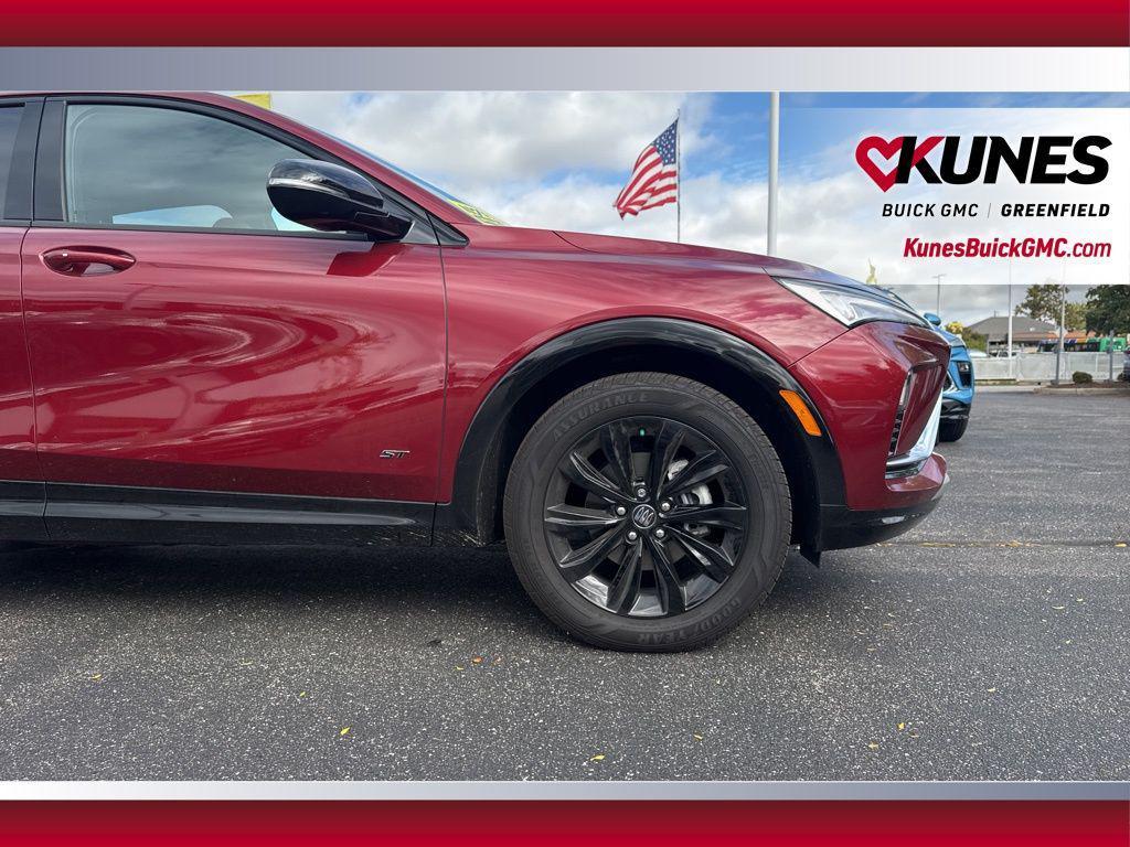 new 2025 Buick Envista car, priced at $25,987