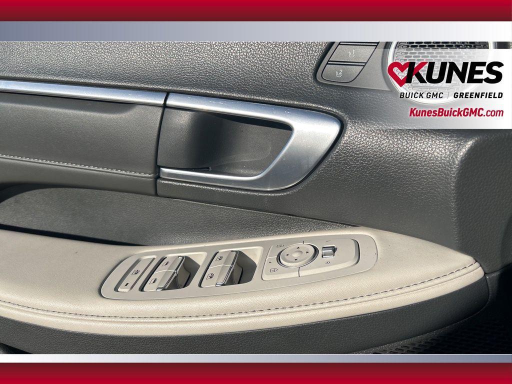 used 2023 Hyundai Sonata car, priced at $18,995