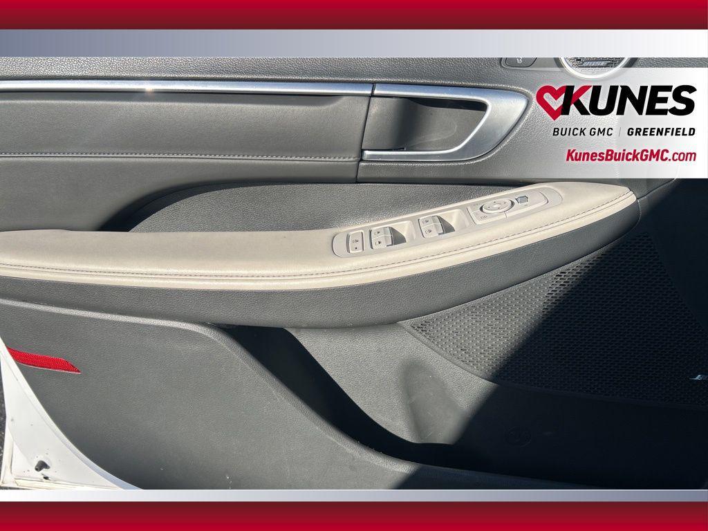 used 2023 Hyundai Sonata car, priced at $18,995