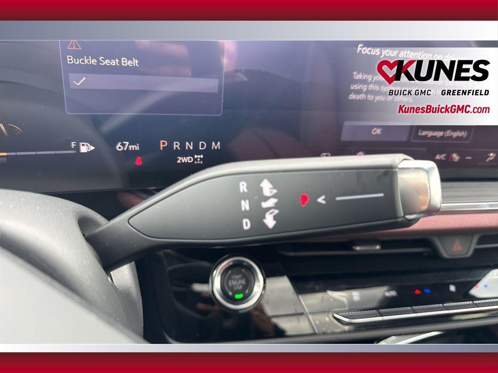 new 2025 Buick Envision car, priced at $39,236