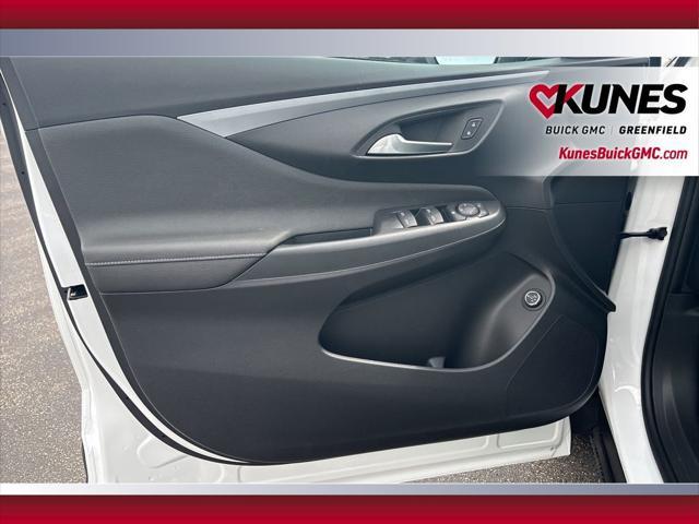 new 2025 Buick Envista car, priced at $27,007