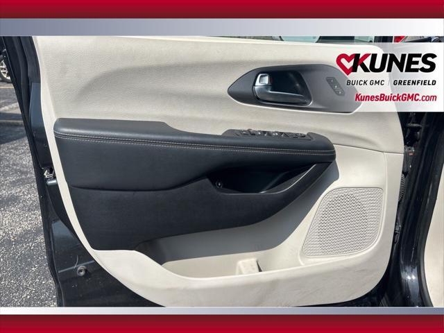 used 2023 Chrysler Pacifica Hybrid car, priced at $26,995