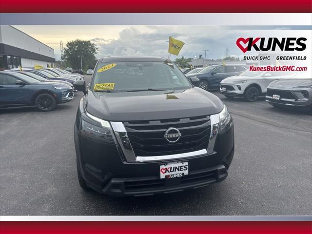 used 2024 Nissan Pathfinder car, priced at $27,995