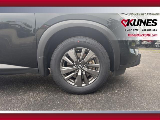 used 2024 Nissan Pathfinder car, priced at $27,995