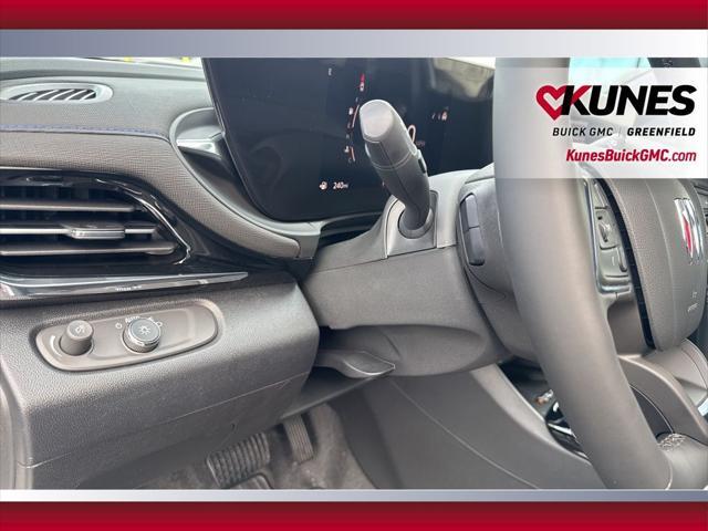 new 2025 Buick Envista car, priced at $28,409