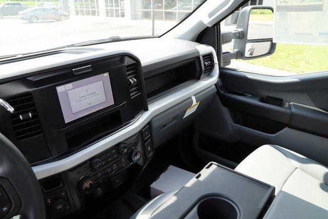 new 2025 Ford F-350 car, priced at $59,660