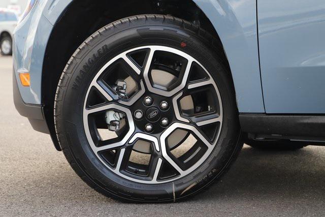 new 2025 Ford Maverick car, priced at $38,999