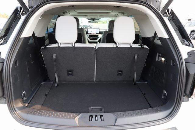 new 2025 Ford Explorer car, priced at $45,999