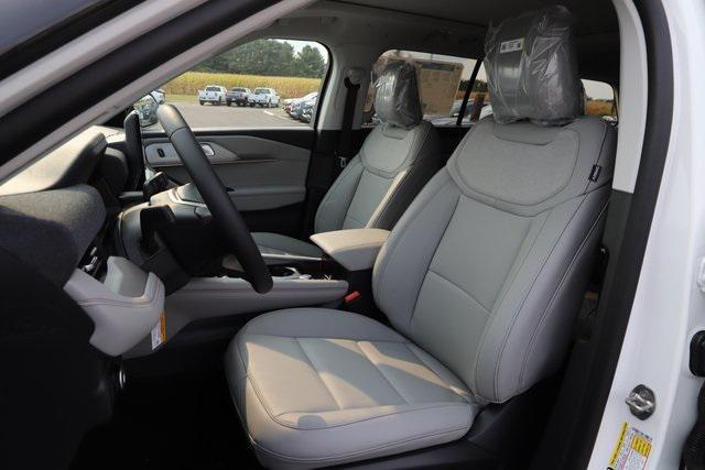 new 2025 Ford Explorer car, priced at $45,999