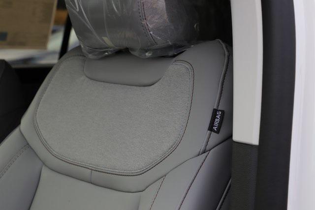 new 2025 Ford Explorer car, priced at $45,999