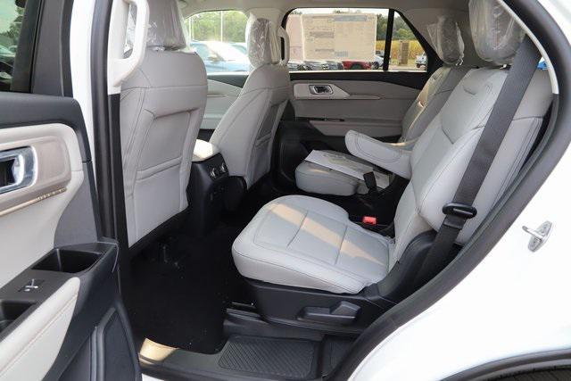 new 2025 Ford Explorer car, priced at $45,999