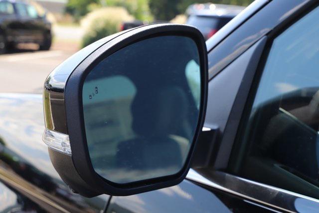 new 2025 Ford Expedition car, priced at $83,999