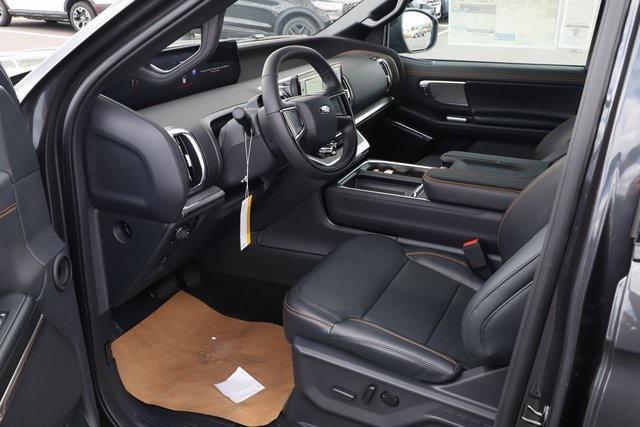 new 2025 Ford Expedition car, priced at $82,099