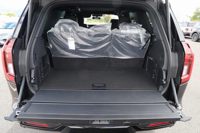 new 2025 Ford Expedition car, priced at $82,099