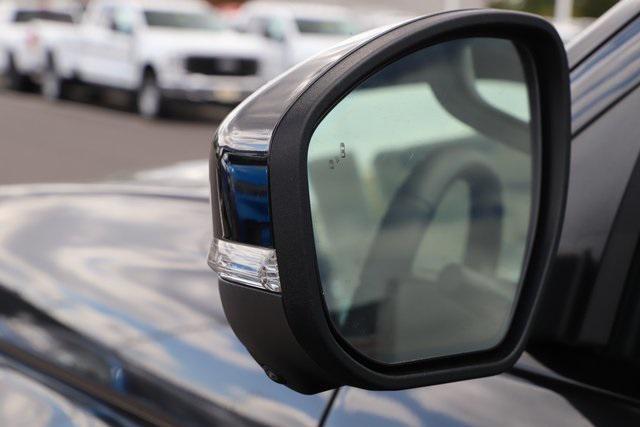 new 2025 Ford Expedition car, priced at $82,099