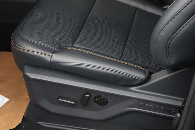 new 2025 Ford Expedition car, priced at $82,099