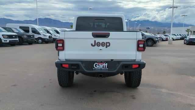 used 2022 Jeep Gladiator car, priced at $41,528